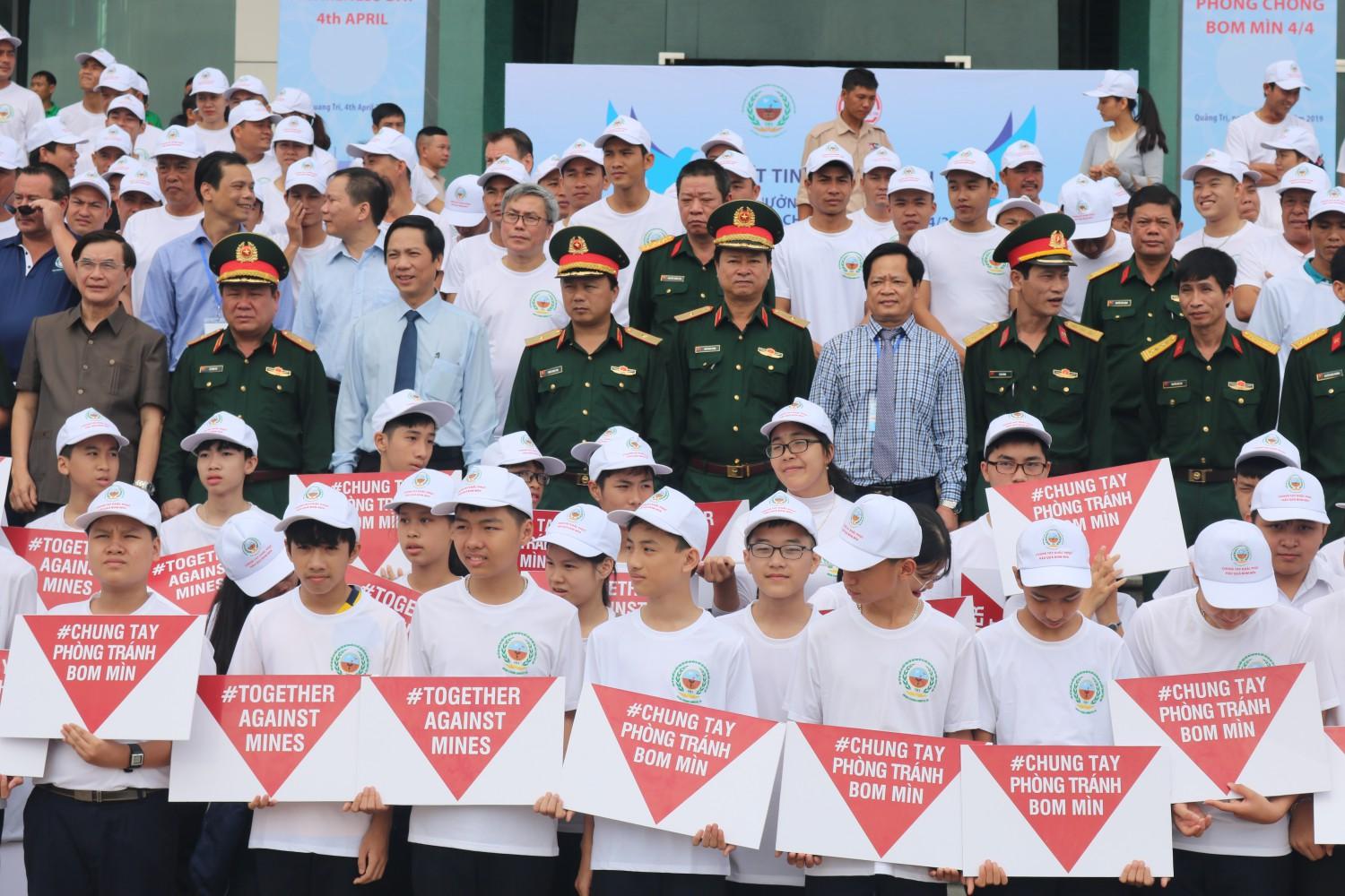 Quảng Trị tổ chức mít tinh hưởng ứng Ngày thế giới phòng chống bom mìn